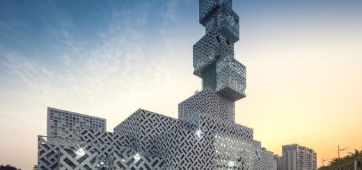 佛山科学馆添科技新体验！“少年・星链引力”VR展带观众沉浸式探索知识奥秘